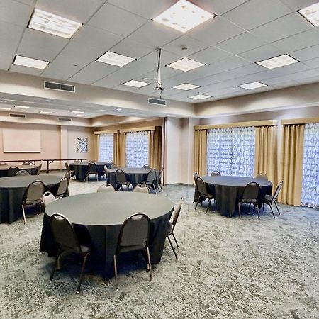 Holiday Inn Express & Suites Lexington By Ihg Экстерьер фото