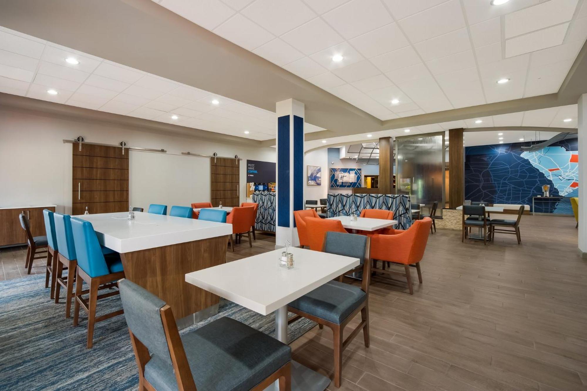 Holiday Inn Express & Suites Lexington By Ihg Экстерьер фото