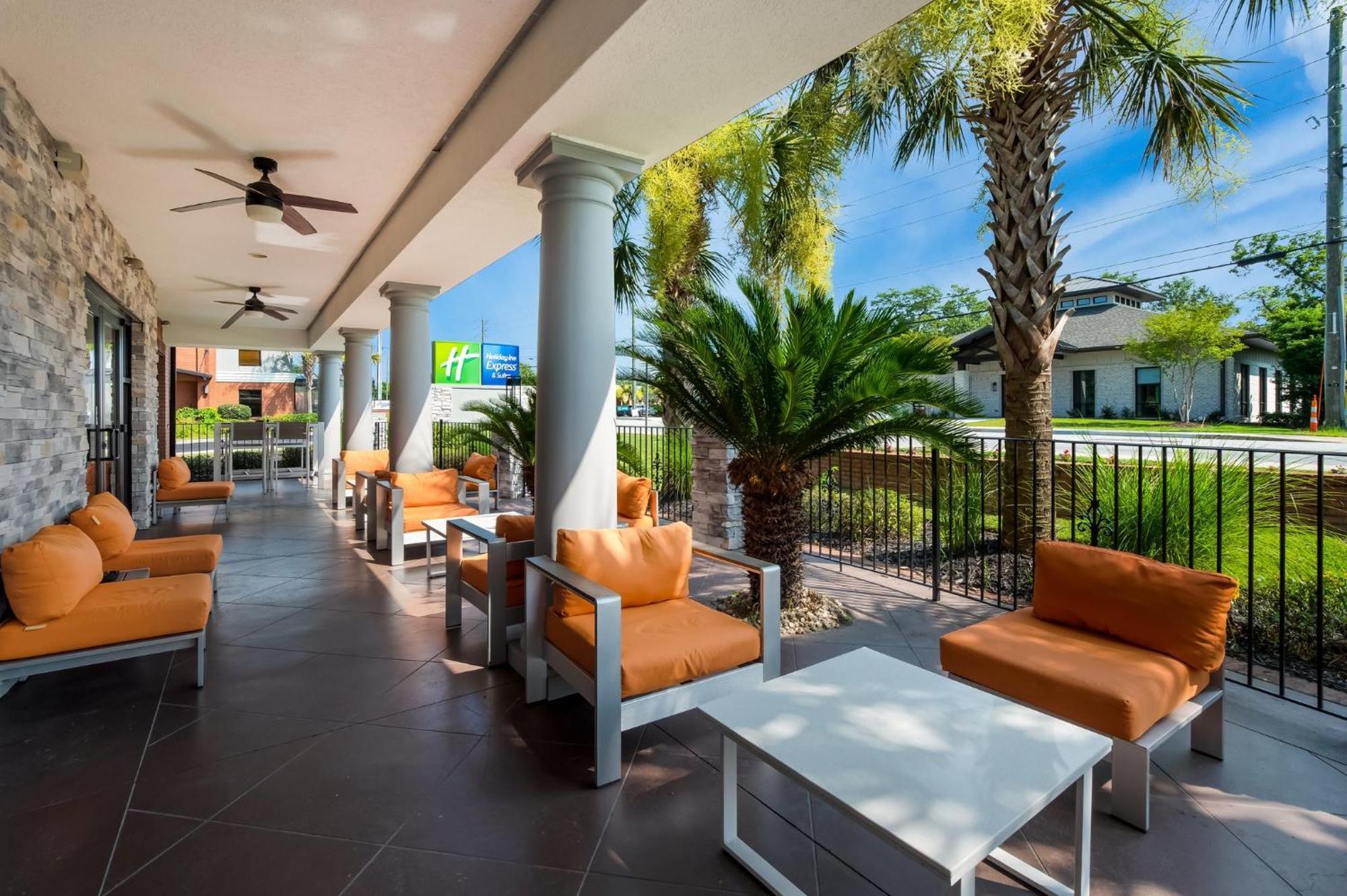 Holiday Inn Express & Suites Lexington By Ihg Экстерьер фото