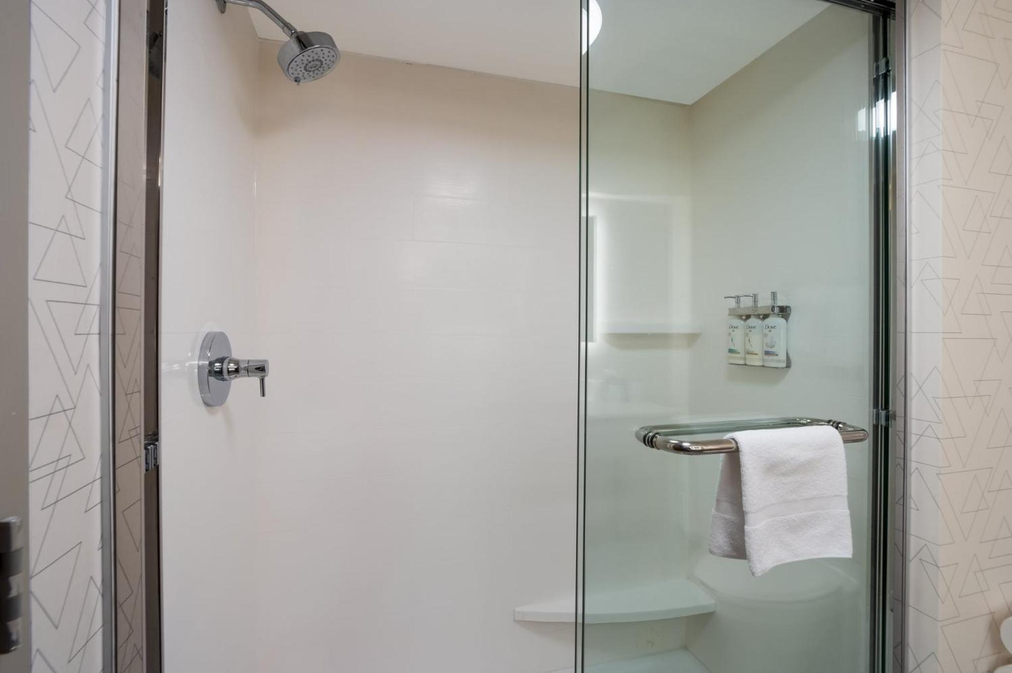 Holiday Inn Express & Suites Lexington By Ihg Экстерьер фото